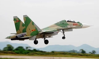 Máy bay của Trung đoàn Không quân 927 cất cánh. 