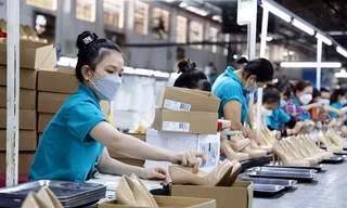Phụng sự doanh nghiệp, thay đổi văn hóa 'đi xin, đi chạy'