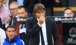 Thua đội bét bảng, HLV Chelsea ca cẩm về 'bão' chấn thương