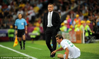 HLV Bồ Đào Nha và trận chiến trước 'giá treo cổ'