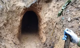 Vào rừng đặc dụng Thanh Hóa, tận thấy hầm của 'vàng tặc' sâu hun hút
