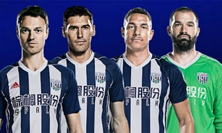 Evans, Barry, Livermore và Myhill (từ trái sang) phải công khai xin lỗi vì vụ ăn trộm taxi. Ảnh: Sky Sports.