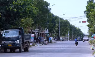 Người dân sống hai bên đường 2-9 chấp hành tốt quy định pháp luật, luôn ý thức về bảo vệ môi trường xanh, sạch, sáng cho tuyến phố Ảnh: Ngọc Văn