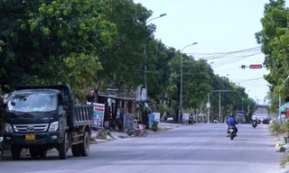 Người dân sống hai bên đường 2-9 chấp hành tốt quy định pháp luật, luôn ý thức về bảo vệ môi trường xanh, sạch, sáng cho tuyến phố Ảnh: Ngọc Văn