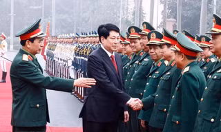 Chủ tịch nước Lương Cường làm việc với lãnh đạo Bộ Quốc phòng