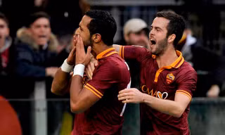  Barcelona quyết tranh bô đôi Pjanic - Benatia với M.U .