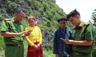 Chuyện cấp căn cước và tài khoản định danh điện tử ở Mèo Vạc 