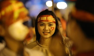 Những bóng hồng xinh đẹp 'thắp lửa' cho tuyển Việt Nam