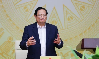 Thủ tướng: Nghiên cứu giải pháp phù hợp để tăng cường tiềm lực của báo chí