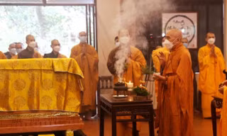Lễ nhập kim quan Thiền sư Thích Nhất Hạnh
