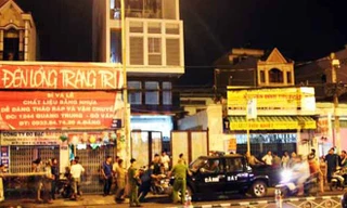 Công an khám nghiệm hiện trường vào tối ngày 23/5.