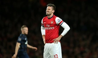 Arsenal sẵn sàng bạo chi để "trói chân" Olivier Giroud. 