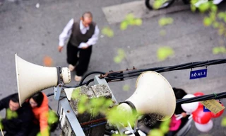 Công bằng với… loa phường 