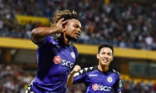 Oseni lập cú đúp trong trận đấu. Ảnh: Vnexpress