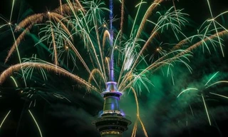 VIDEO: Cận cảnh màn pháo hoa đón năm mới đầu tiên trên thế giới