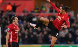 Jones và Ibrahimovic nhiều khả năng góp mặt trong đội hình của M.U ở trận đấu với Man City.