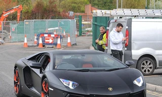 Sao Man City độ siêu xe Lamborghini thành 'hàng độc'