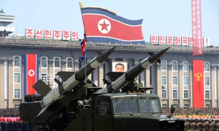 Tên lửa của Triều Tiên trong một cuộc diễu binh. (Ảnh minh họa) 