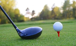 Lãnh đạo Sở Du lịch Bình Định đi đánh golf tiếp xúc với trường hợp dương tính SARS-CoV-2. Ảnh minh họa