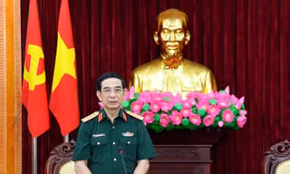 Đại tướng Phan Văn Giang phát biểu tại buổi làm việc với Ban Thường vụ Tỉnh ủy Lạng Sơn. 