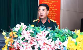 Bàn giao chức vụ Chỉ huy trưởng và Chính ủy Bộ CHQS tỉnh Long An
