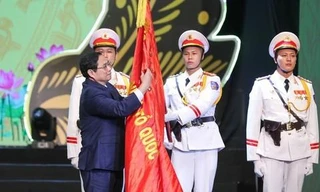 Lực lượng CSND kỷ niệm 60 năm Ngày truyền thống và đón nhận Huân chương Hồ Chí Minh