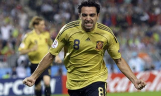 Xavi chia tay đội tuyển Tây Ban Nha ở tuổi 34.