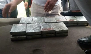 Cuộc tháo chạy trong tiếng súng của chiếc xe chở ma túy