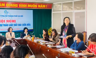 Góp ý dự thảo Luật Đất đai (sửa đổi): 'Của chồng, công vợ' nhưng giấy tờ đất chỉ ghi tên một người