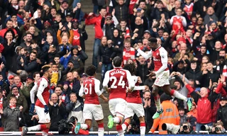 Welbeck tỏa sáng rực rỡ, Arsenal thắng kịch tính Southampton