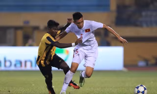 U19 Việt Nam (áo trắng) kết thúc hành trình vòng bảng với chuỗi trận bất bại.