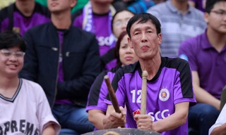 Trong suốt trận đấu, các CĐV đã được sống trong không khí bóng đá sôi động và cuồng nhiệt. Ảnh: Duy Phạm 