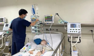 Bên trong Bệnh viện Nhi T.Ư thời điểm ca bệnh Adenovirus, sốt xuất huyết tăng liên tục