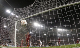 Mưa bàn thắng ở Champions League sáng nay