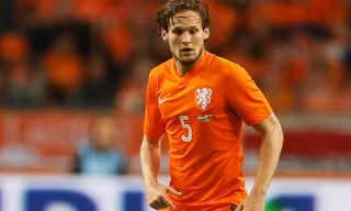 Daley Blind không phải là lựa chọn số 1 của Man United