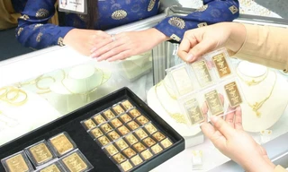 Nhu cầu mua bán vàng của người dân chưa được đáp ứng đầy đủ. Ảnh: Như Ý