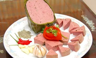 Đoàn kiểm tra thông báo trong số 20 mẫu giò bò được lấy tại chợ và siêu thị thì 9 mẫu hoàn toàn là thịt lợn. Ảnh: Minh họa