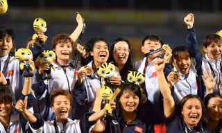 Tuyển nữ Việt Nam trở thành nhà vô địch SEA Games 29. Ảnh: Zing
