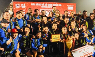 Quảng Nam 'bơi' trong tiền thưởng nhờ vô địch V.League