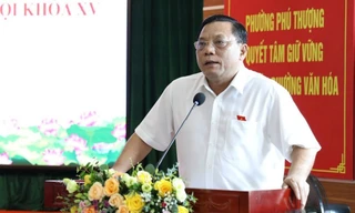 Trung tướng Nguyễn Hải Trung, Giám đốc Công an TP. Hà Nội thông tin tại buổi tiếp xúc cử tri