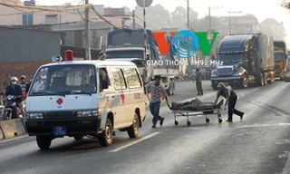 Thi thể nạn nhân được đưa về bệnh viện Đa khoa Thủ Đức.