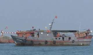 4 tàu cá ở Quảng Bình chìm do giông lốc, nhiều ngư dân mất tích trên biển