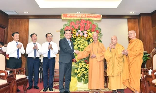Phó Thủ tướng Trần Lưu Quang thăm Giáo hội Phật giáo Việt Nam nhân mùa Vu lan
