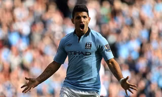 Man City chuẩn bị gia hạn với Aguero.