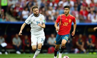 Granat trong trận đấu với Tây Ban Nha