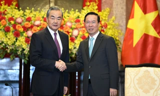 Chủ tịch nước Võ Văn Thưởng tiếp ông Vương Nghị ngày 1/12. (Ảnh: Như Ý)