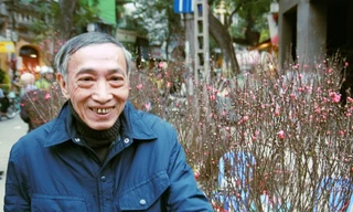 Tháng 1/2009, dịch giả, nhà thơ Dương Tường nhận Huy chương Văn học Nghệ thuật của Chính phủ Pháp do Đại sứ Hervé Bolot trao tặng