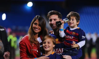 Messi quyết định cho con trai (phải) vào lớp "mẫu giáo" bóng đá.