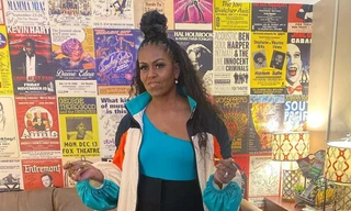 Bà Michelle Obama gây bất ngờ với diện mạo mới