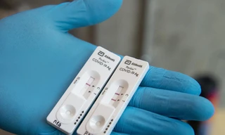 Bản tin 8H: Điện Biên thu sai hơn 360 triệu đồng từ dịch vụ test nhanh COVID-19